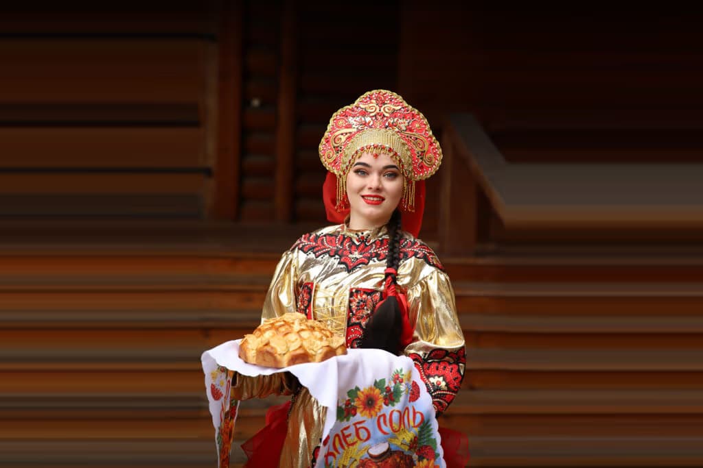Артистка с караваем